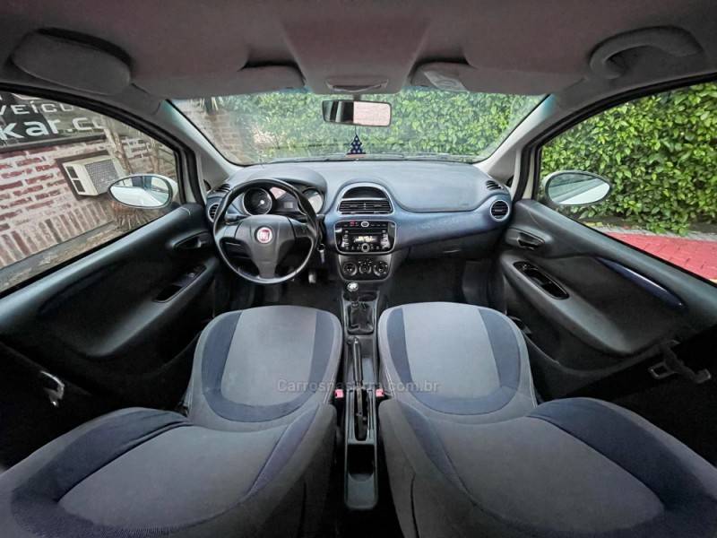 FIAT - PUNTO - 2013/2014 - Branca - R$ 41.900,00